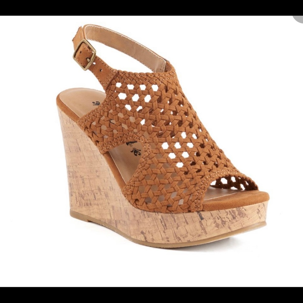 Mudd laced leather wedge sandals ~Size 6.5~